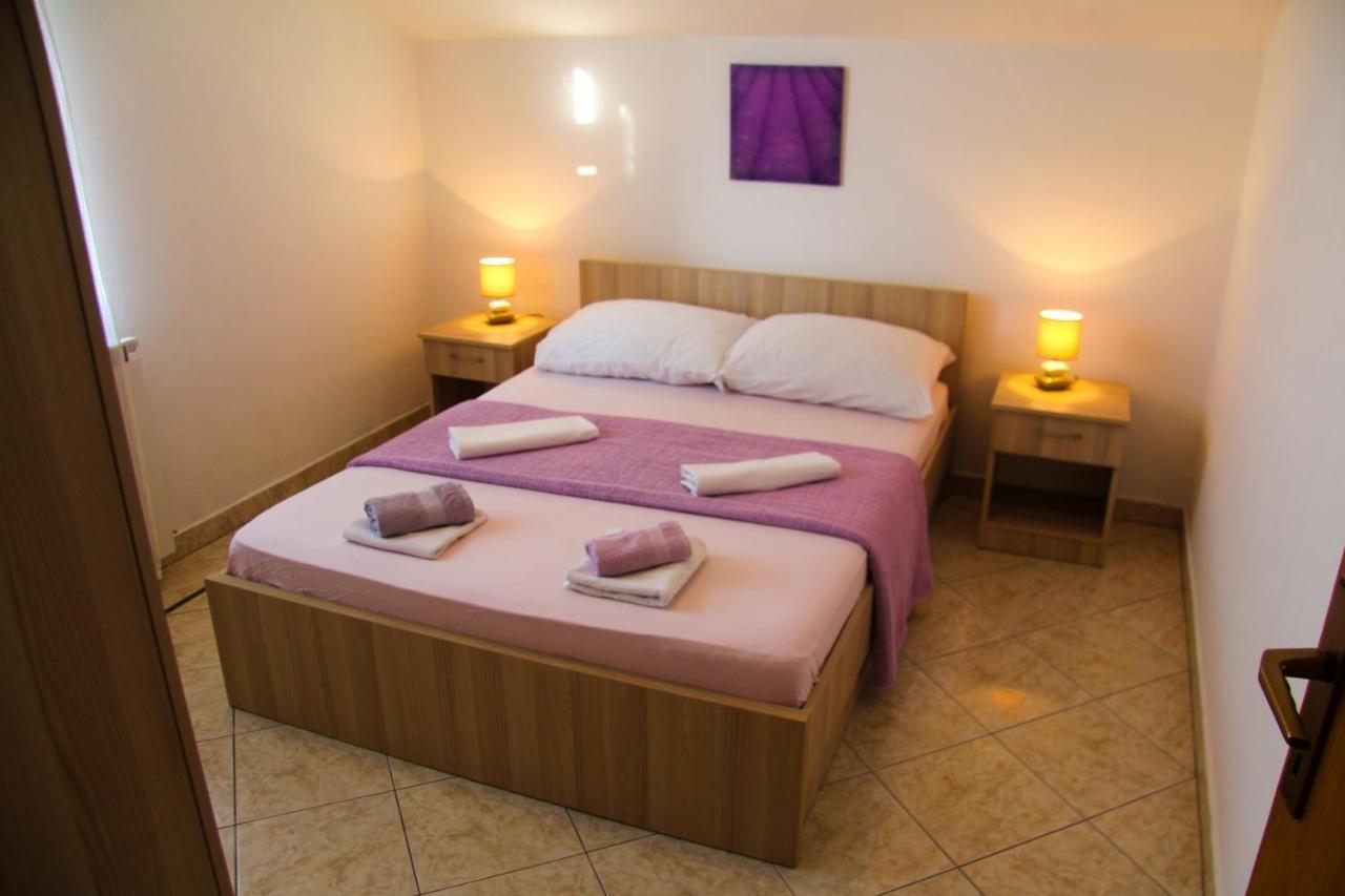 Apartments Marina Sveti Filip i Jakov Ngoại thất bức ảnh