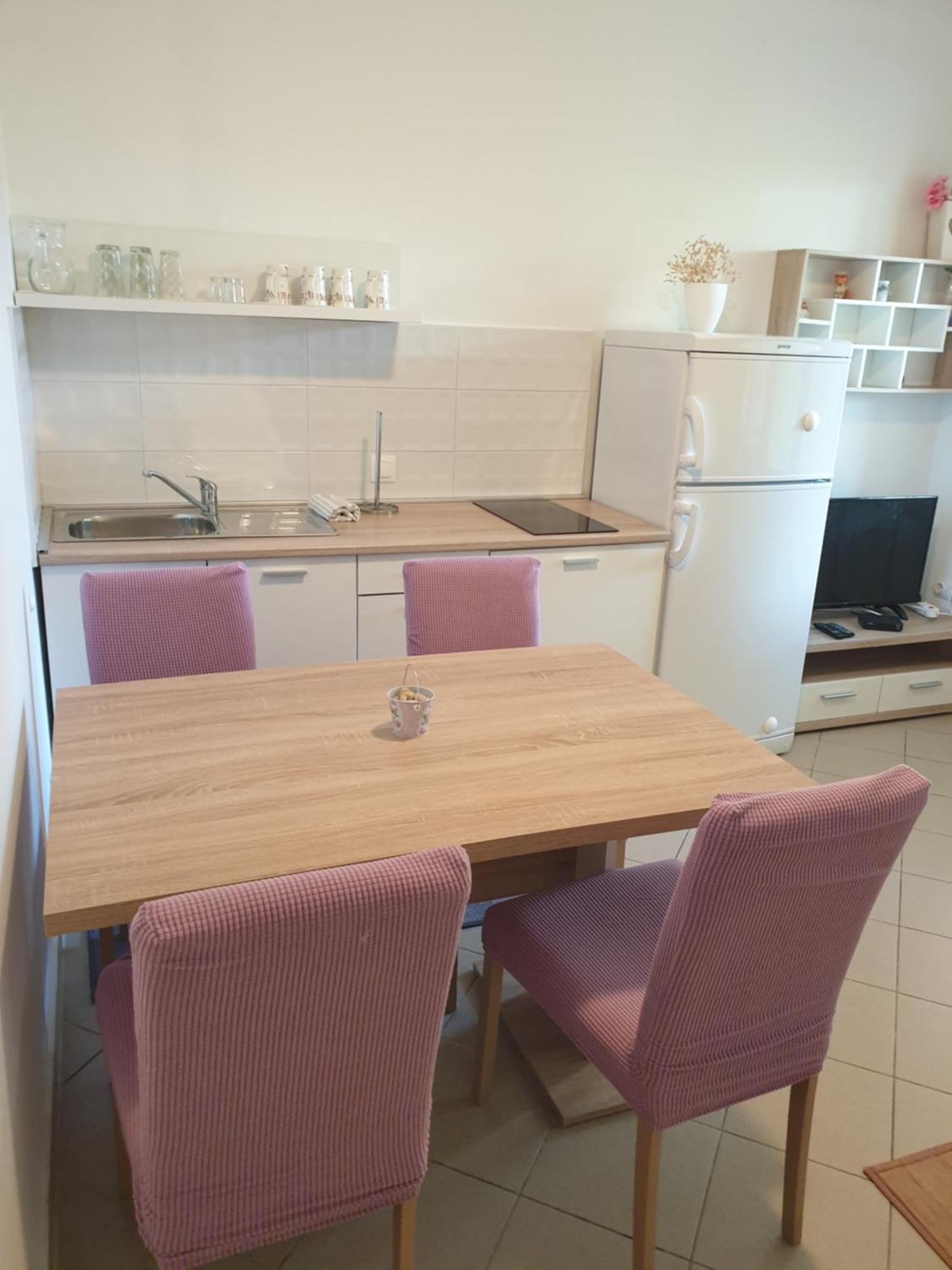 Apartments Marina Sveti Filip i Jakov Phòng bức ảnh