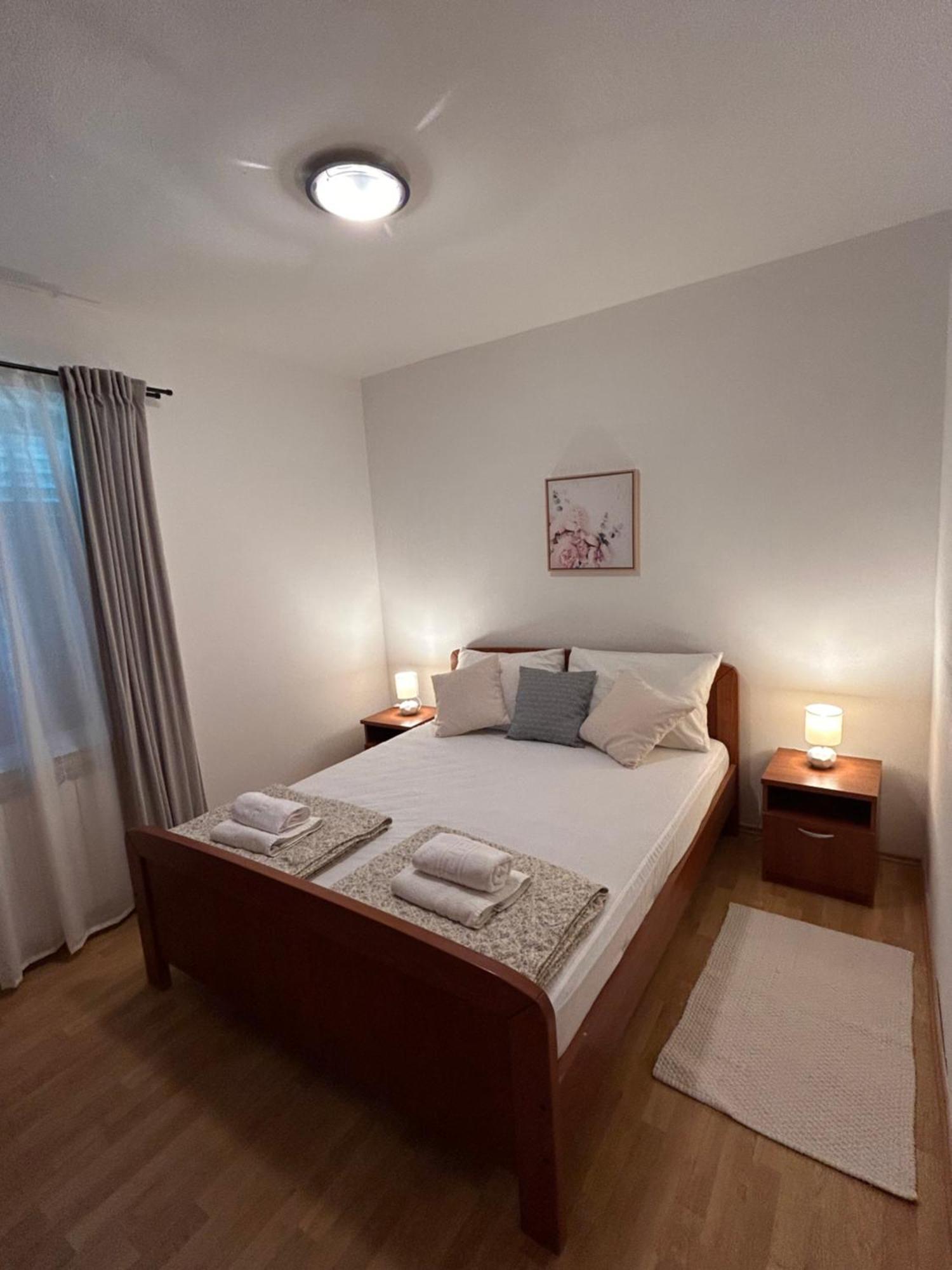 Apartments Marina Sveti Filip i Jakov Ngoại thất bức ảnh