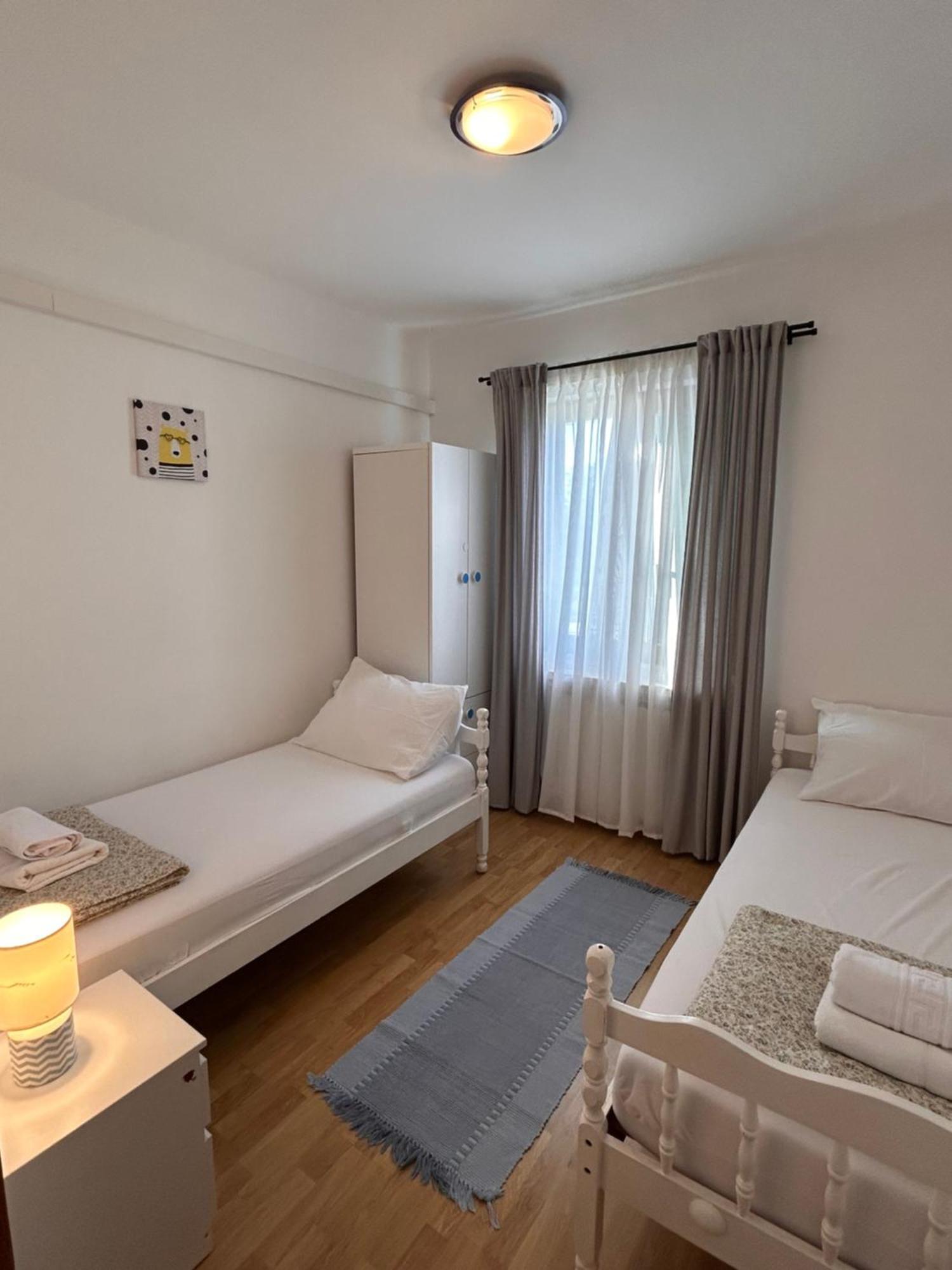 Apartments Marina Sveti Filip i Jakov Ngoại thất bức ảnh