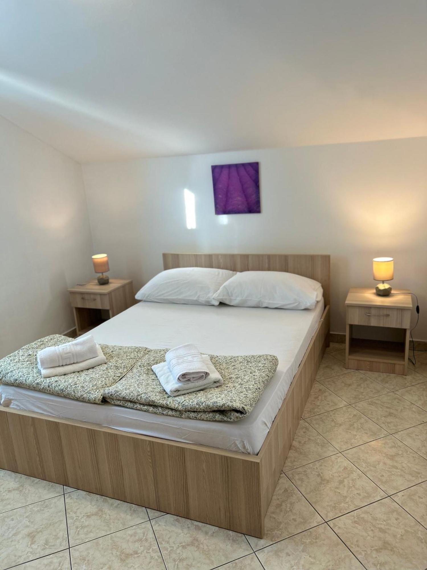 Apartments Marina Sveti Filip i Jakov Ngoại thất bức ảnh