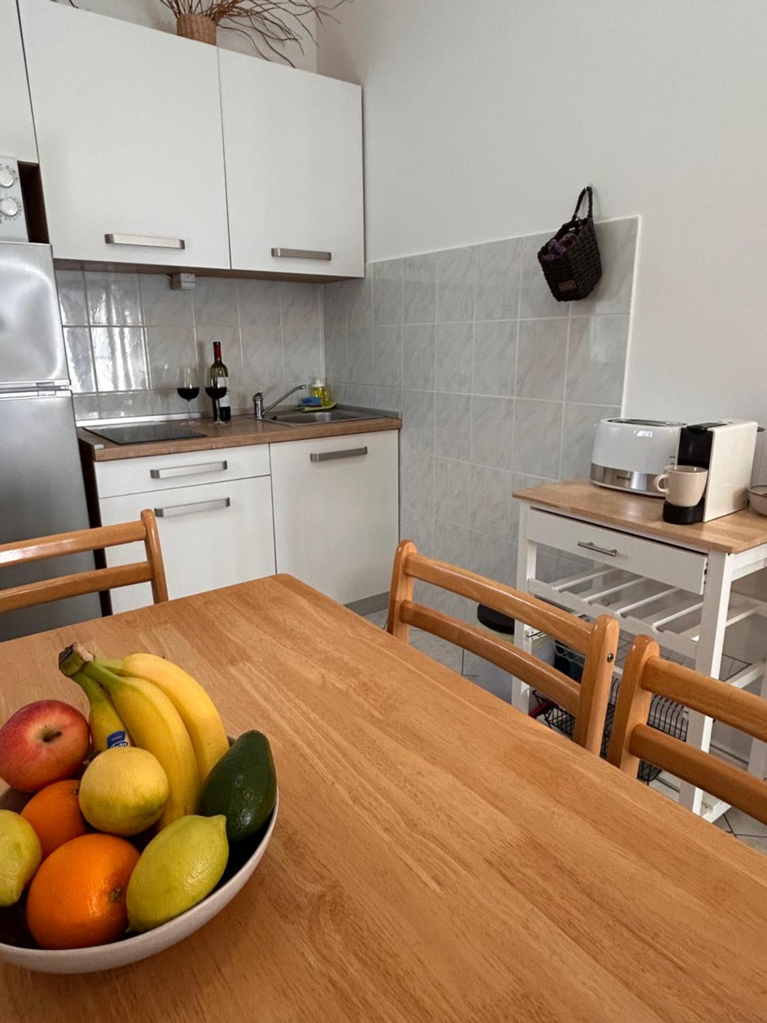 Apartments Marina Sveti Filip i Jakov Ngoại thất bức ảnh