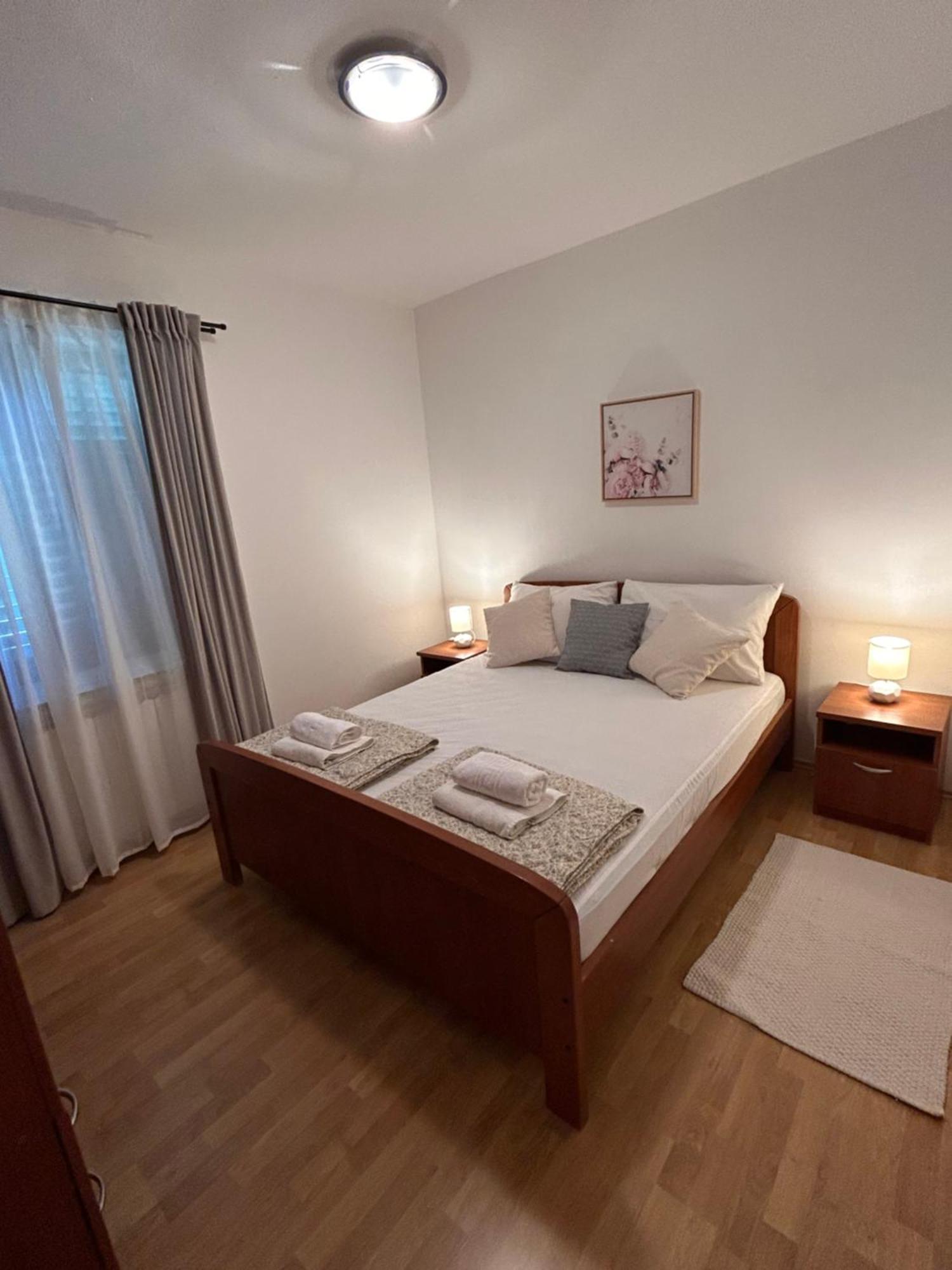 Apartments Marina Sveti Filip i Jakov Ngoại thất bức ảnh