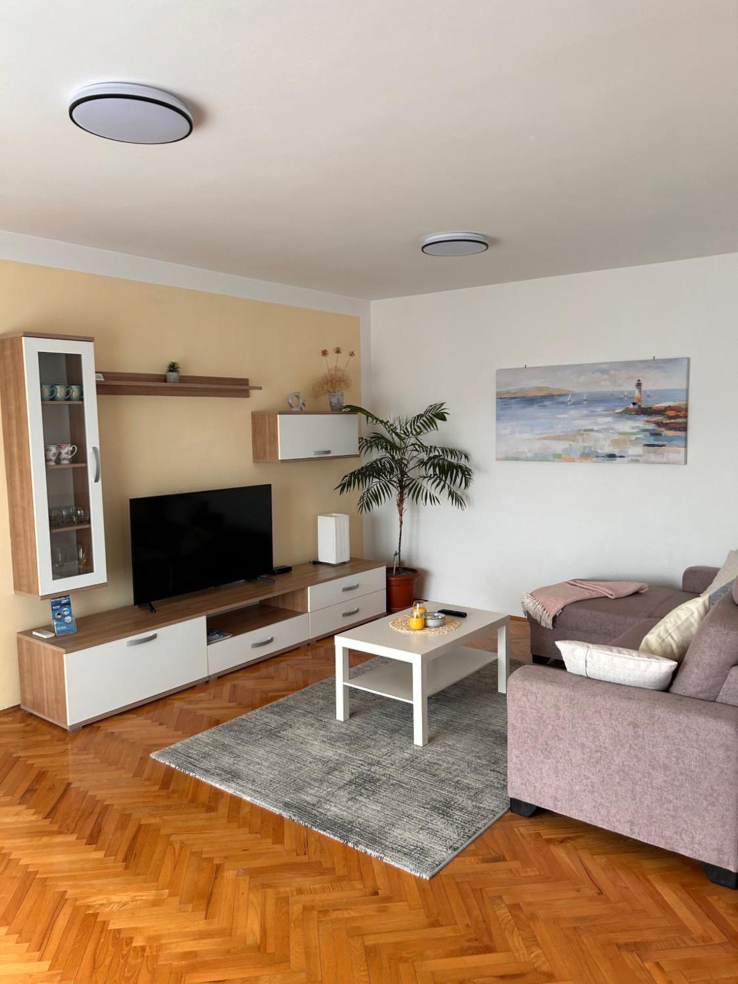 Apartments Marina Sveti Filip i Jakov Ngoại thất bức ảnh