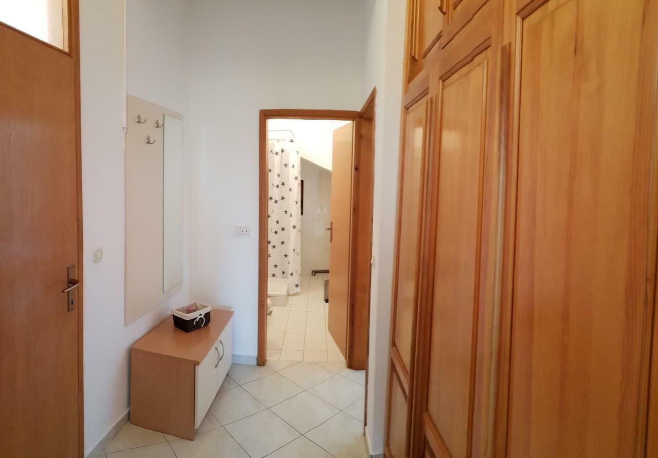Apartments Marina Sveti Filip i Jakov Phòng bức ảnh
